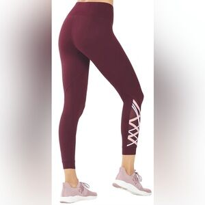 Fabletics Dynamic High-Waisted Lattice 7/8 Yoga Legging Extra Small XS Purple